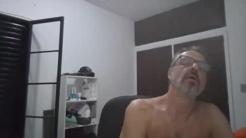 Snapshot of rafaelsel chatting on 10.19.25 Big Uncle Jungle online show from 10.19.25