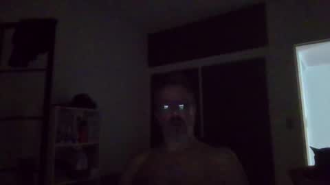 Snapshot of rafaelsel chatting on 11.05.25 Big Uncle Jungle online show from 11.05.25