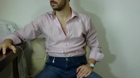 Snapshot of rafaelssk chatting on 12.14.24 elenacam online show from 12.14.24