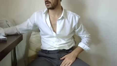 Snapshot of rafaelssk chatting on 12.14.24 elenacam online show from 12.14.24