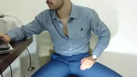 Snapshot of rafaelssk chatting on 12.23.24 elenacam online show from 12.23.24