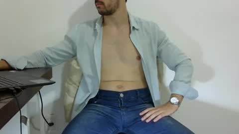 Snapshot of rafaelssk chatting on 03.08.25 elenacam online show from 03.08.25