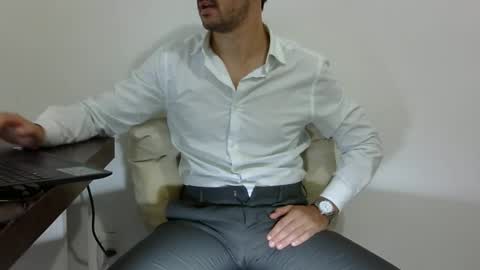 Snapshot of rafaelssk chatting on 03.11.25 elenacam online show from 03.11.25