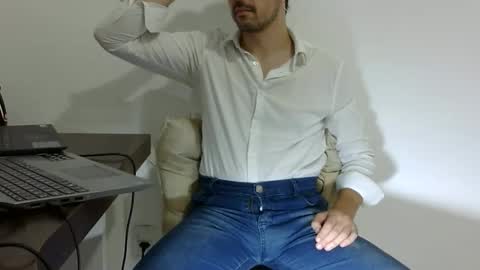 Snapshot of rafaelssk chatting on 01.16.26 elenacam online show from 01.16.26