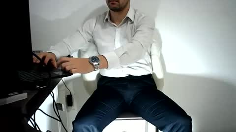 Snapshot of rafaelssk chatting on 05.25.26 elenacam online show from 05.25.26