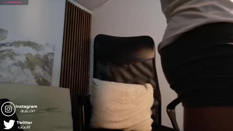 Snapshot of rafaelstone chatting on 11.14.25 IG online show from 11.14.25