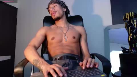 Snapshot of rafaelstone chatting on 12.19.25 IG online show from 12.19.25