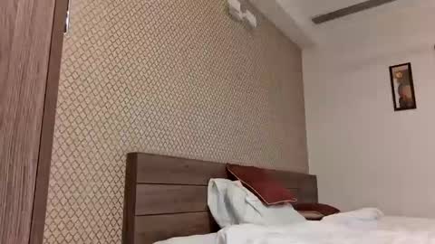 Snapshot of rahulr0 chatting on 02.14.25 Rahul online show from 02.14.25