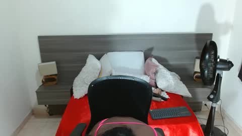 raichellcooper1 online show from 02.24.25