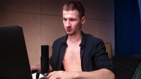 Snapshot of rainbow_farmer_james chatting on 12.27.24 Rainbow James online show from 12.27.24