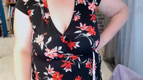 Snapshot of rainbowladyy chatting on 09.27.25 rainbowladyy online show from 09.27.25