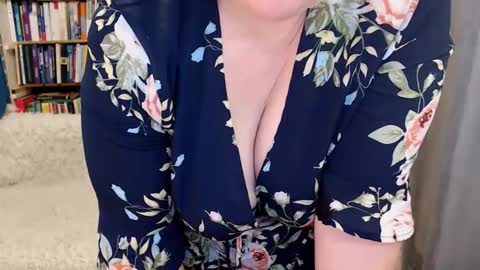 Snapshot of rainbowladyy chatting on 11.12.25 rainbowladyy online show from 11.12.25