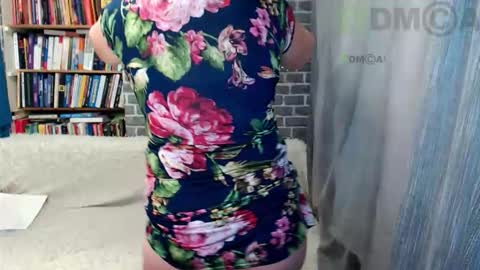 Snapshot of rainbowladyy chatting on 12.18.25 rainbowladyy online show from 12.18.25