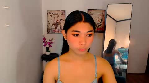 Snapshot of raindrizzle1706 chatting on 12.15.25 raindrizzle1706 online show from 12.15.25