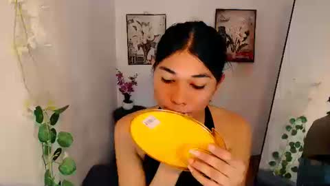 Snapshot of raindrizzle1706 chatting on 12.17.25 raindrizzle1706 online show from 12.17.25