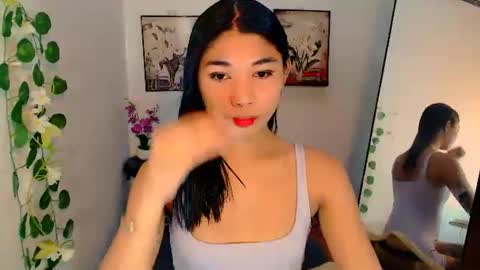 Snapshot of raindrizzle1706 chatting on 12.18.25 raindrizzle1706 online show from 12.18.25