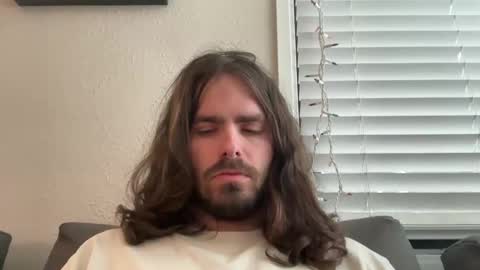 Snapshot of rainier1234 chatting on 11.29.25 Alex online show from 11.29.25