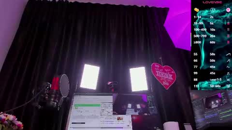 Laura online show from 06.26.26