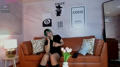 Snapshot of ramonaa_gold chatting on 11.26.25 Ramona online show from 11.26.25