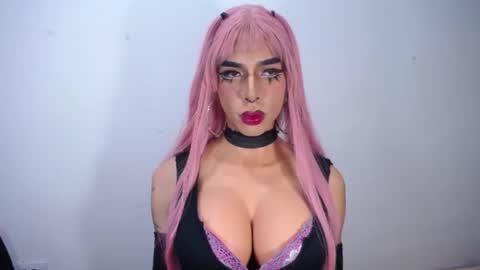 Snapshot of ramonasmit chatting on 10.20.25 RamonaSmit online show from 10.20.25