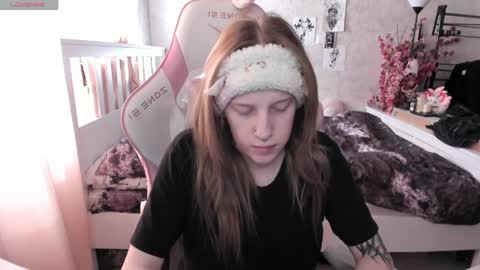 Snapshot of rapunzel_cute chatting on 04.02.26 Rapunzel online show from 04.02.26