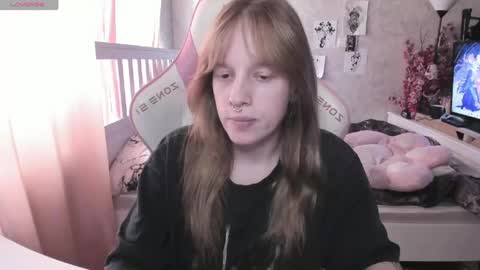 Snapshot of rapunzel_cute chatting on 04.13.26 Rapunzel online show from 04.13.26