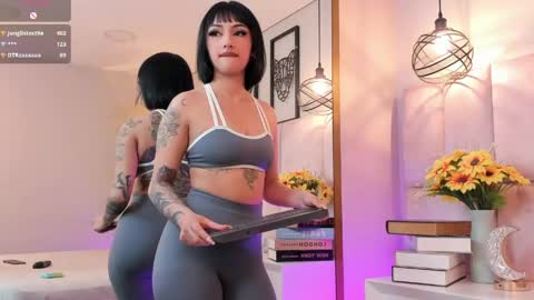 raquel Hyde online show from 04.19.26