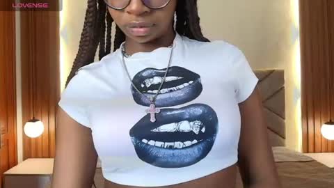 Snapshot of raqueljones_ chatting on 06.15.26 Raquel online show from 06.15.26