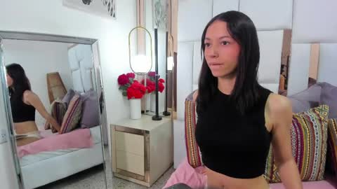 Raquelle online show from 04.30.26