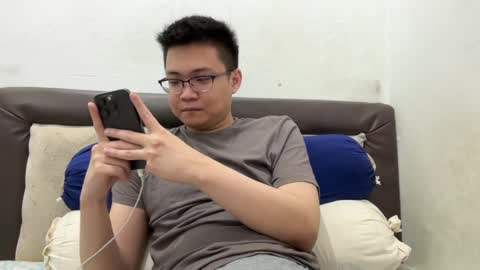 randomnaut online show from 12.19.24