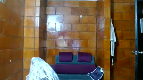 Snapshot of raven__purple chatting on 02.05.25 raven__purple online show from 02.05.25