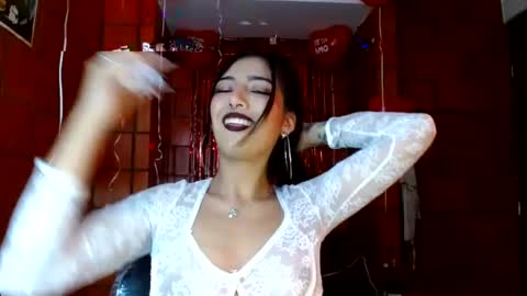 Snapshot of raven__purple chatting on 02.14.25 raven__purple online show from 02.14.25