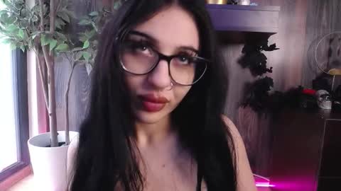 Raven Foxxy online show from 02.11.26