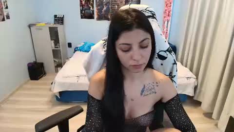raven_haired_goddess online show from 08.06.26