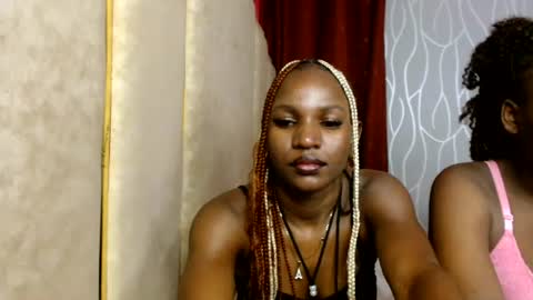 Snapshot of raven_luxe chatting on 07.28.26 Raven online show from 07.28.26