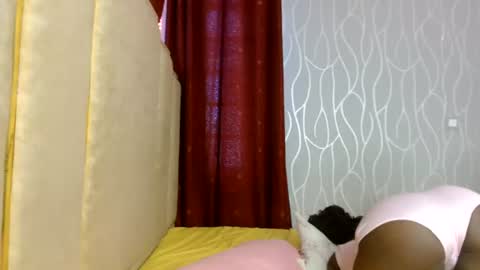 Snapshot of raven_luxe chatting on 07.30.26 Raven online show from 07.30.26