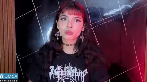 raven_rox_ online show from 11.20.25