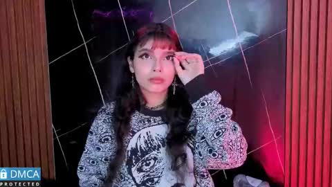 raven_rox_ online show from 11.25.25