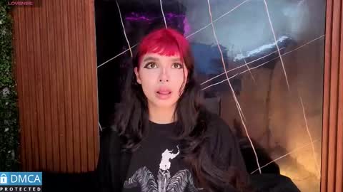 raven_rox_ online show from 12.15.25