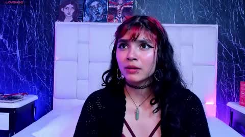 Raven  1030pm to 530am Colombia hour online show from 10.18.25
