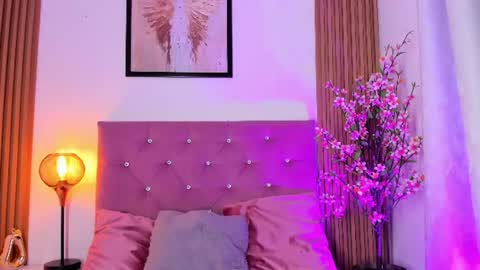 ravena_queen online show from 06.15.26