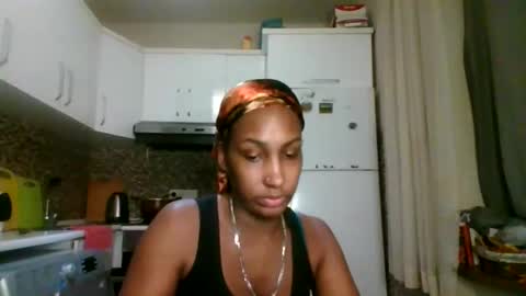 Snapshot of ravenbby chatting on 04.24.26 ravenbby online show from 04.24.26