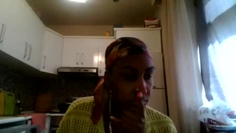 Snapshot of ravenbby chatting on 04.26.26 ravenbby online show from 04.26.26