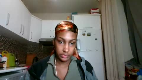 Snapshot of ravenbby chatting on 04.30.26 ravenbby online show from 04.30.26