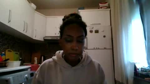 Snapshot of ravenbby chatting on 05.02.26 ravenbby online show from 05.02.26