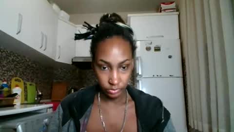 Snapshot of ravenbby chatting on 05.09.26 ravenbby online show from 05.09.26