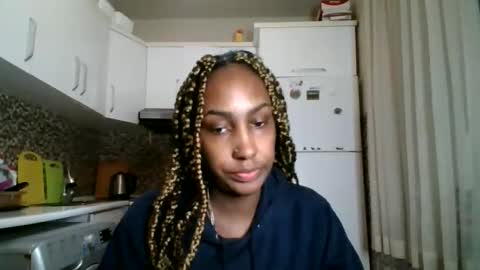 Snapshot of ravenbby chatting on 05.11.26 ravenbby online show from 05.11.26