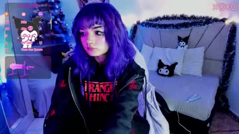 Snapshot of ravencollen chatting on 12.21.25 ravencollen online show from 12.21.25