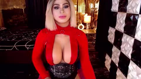 Snapshot of ravenmystiquex chatting on 04.09.26 ravenmystiquex online show from 04.09.26