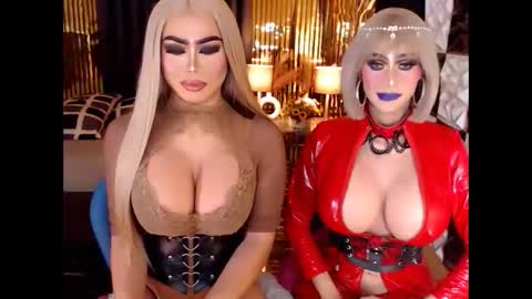 Snapshot of ravenmystiquex chatting on 05.01.26 ravenmystiquex online show from 05.01.26